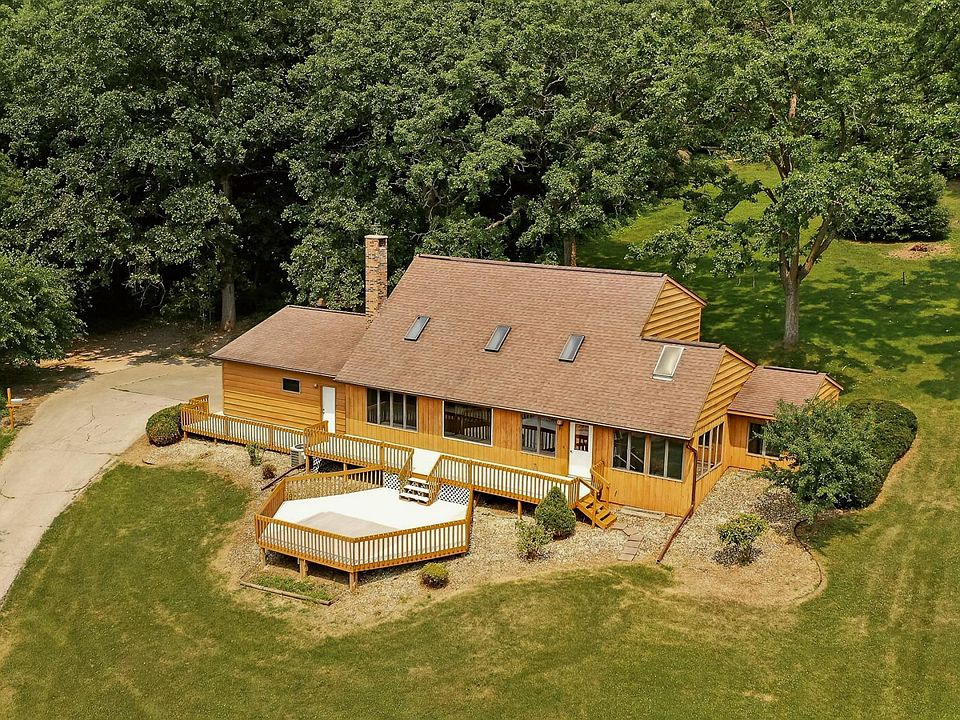 1st image of 1007 Sunset Rd