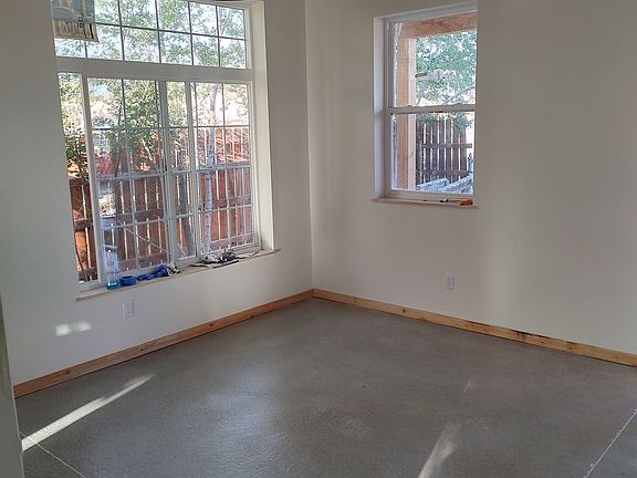 2nd image of 505 Teller St