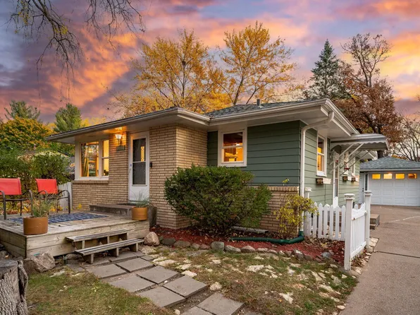 548 Fairmont St NE, Fridley, MN 55432