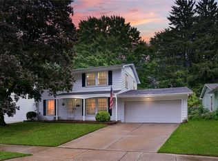 2203 Hoch Dr, Cuyahoga Falls, OH 44221