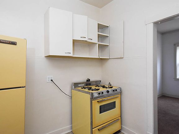 4th image of 1436 W Thorndale Ave #B
