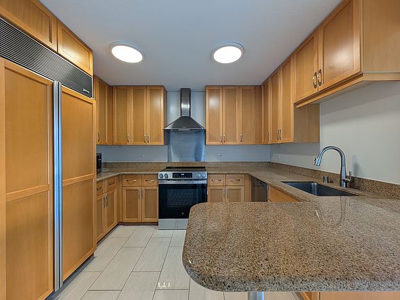 3rd image of 1288 Kapiolani Blvd APT 1702