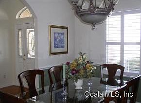 4th image of 557 Lake Dr