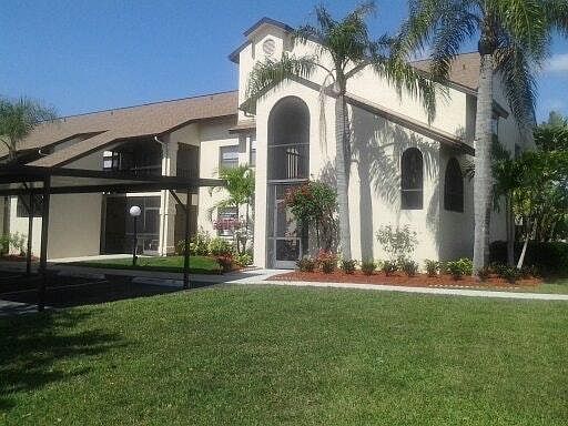 3rd image of 8537 Charter Club Cir Unit 2