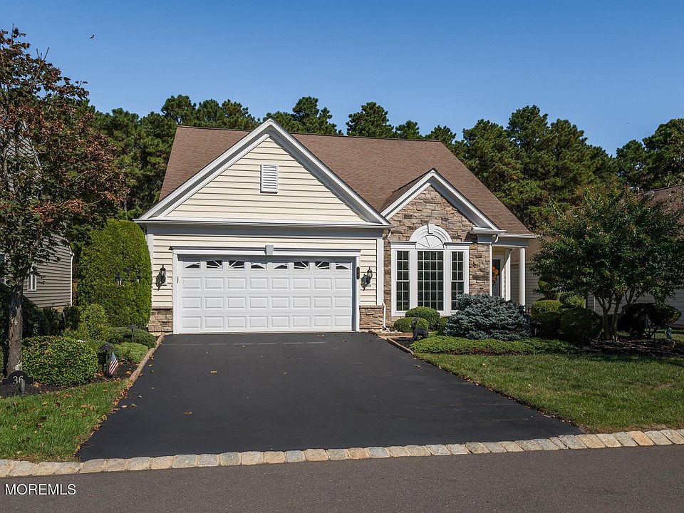 1st image of 36 Chalfont Lane