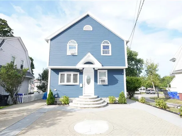 102 Williams Ave, East Providence, RI 02914