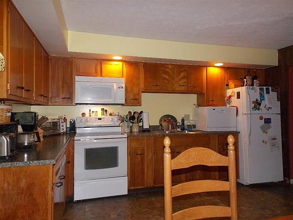 4th image of 3212 Stahlheber Rd