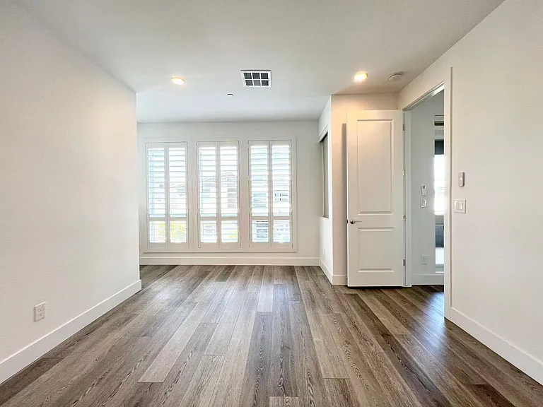 10743 Patina Hills Ct — Photo 25