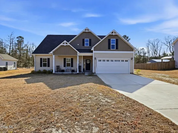 35 W Waverly Drive, Burgaw, NC 28425