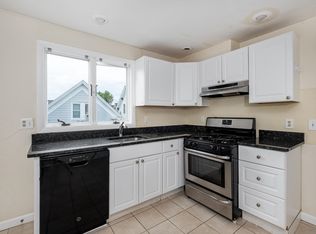 12 Kilby St APT 2R, Somerville, MA 02143