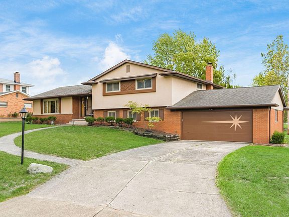 3rd image of 6081 Cherry Hill Dr