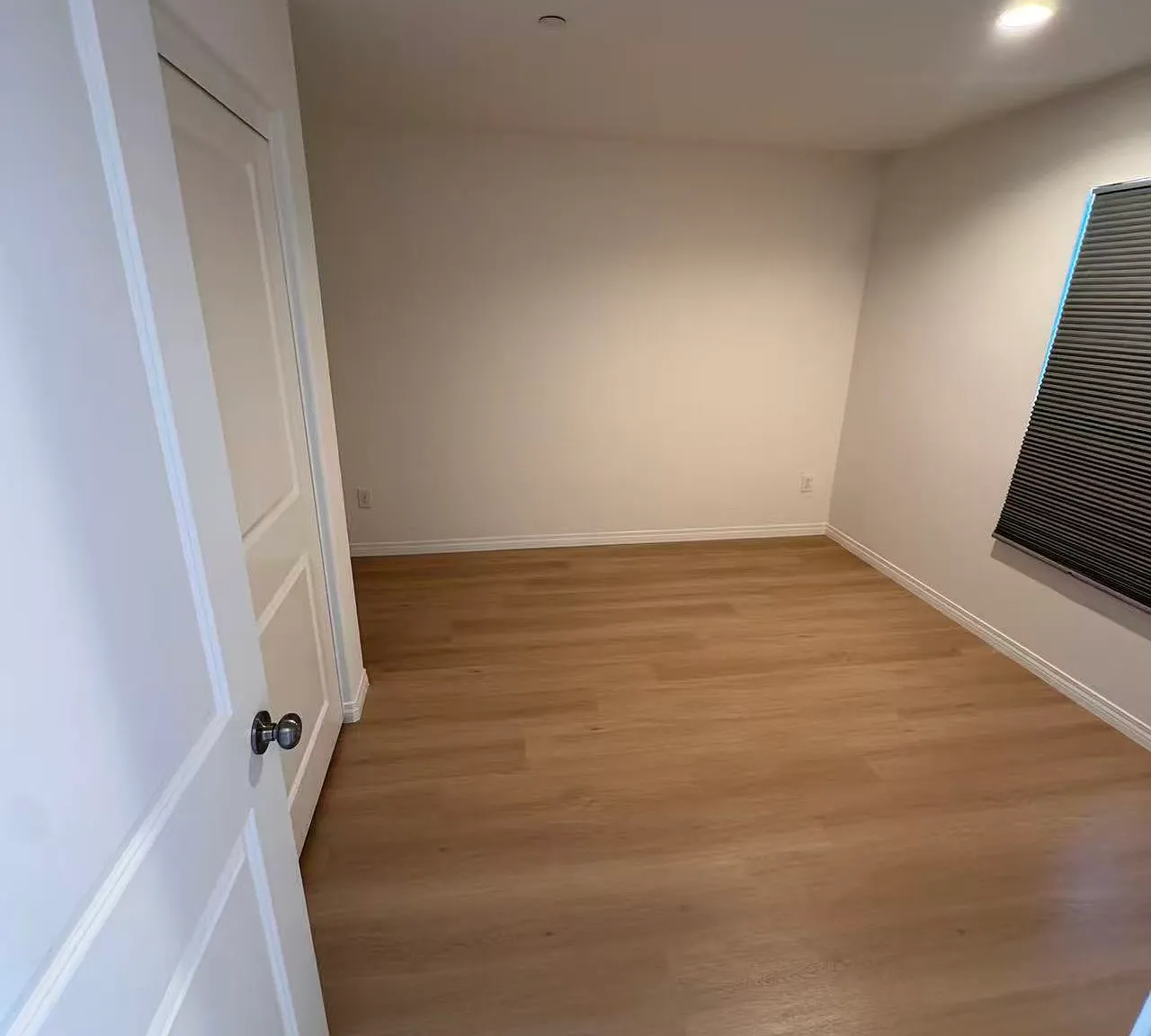 3 bed, 3.5 bath, 1620 sqft, $4,350 — Photo 4