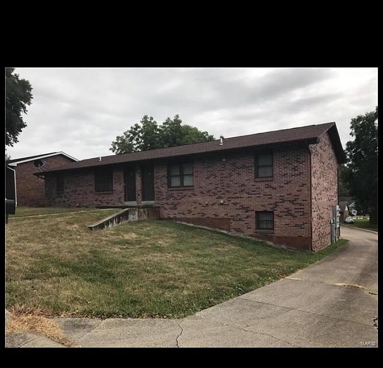 1st image of 613 E Adams St APT 3