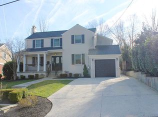 8505 Hazelwood Dr, Bethesda, MD 20814