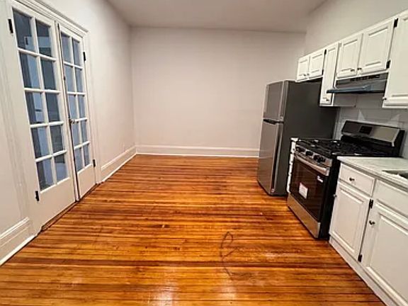 4th image of 416 Bloomfield Ave #6