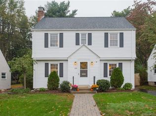 34 Jackson Ave, West Hartford, CT 06110