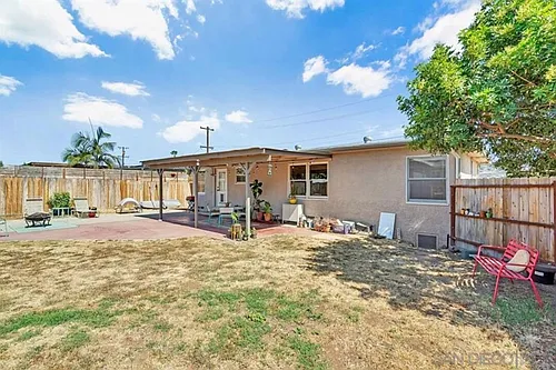 6465 Julie St Photo 1