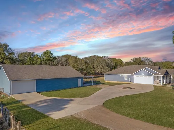 1880 E Highway 21, Paige, TX 78659