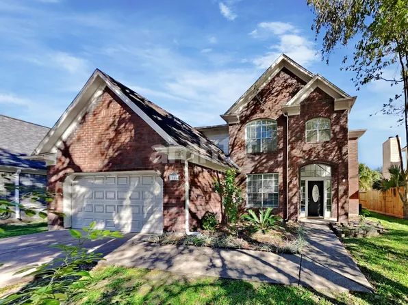 2911 Linda Dr, Pearland, TX 77584