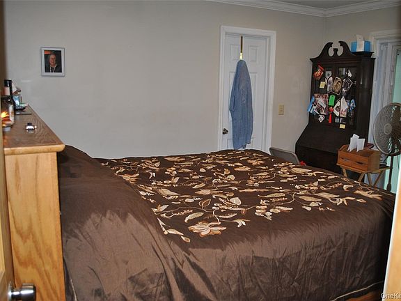 5th image of 8 Shenandoah Boulevard