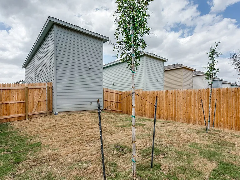 5010 Primrose Rdg — Photo 25