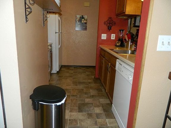 3rd image of 212 Monmouth Way