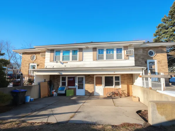 45 N McAree Rd, Waukegan, IL 60085