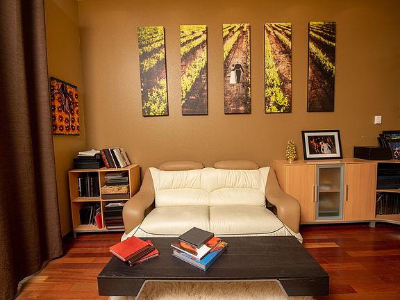 4th image of 45 Hyde Ct APT 1