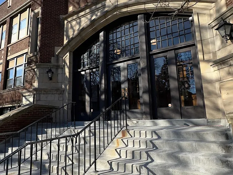 917 Madison St #15 — Photo 16
