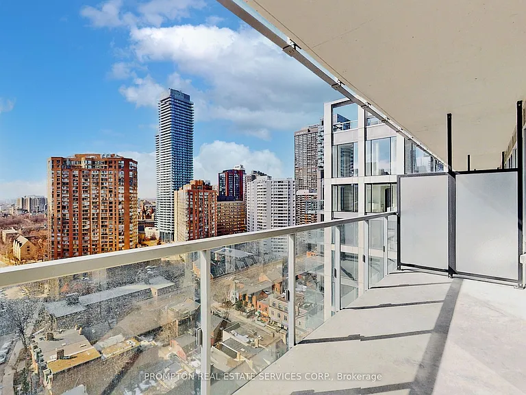 3 Gloucester St #1010 — Photo 23