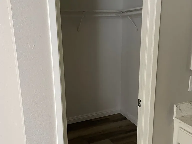 Mountain View Apartments — Photo 14