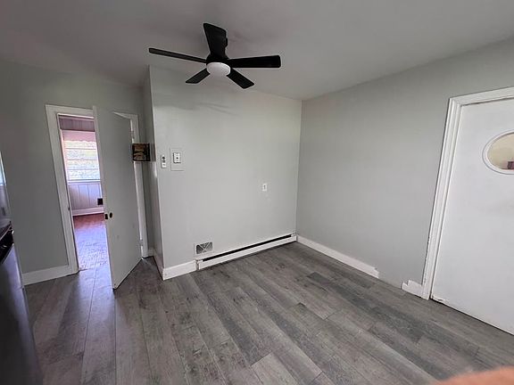 4th image of 3223 Hines Chapel Rd
