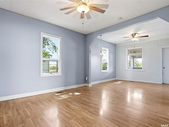 5th image of 103A Norman AVENUE