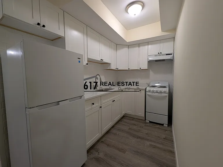 1315-B3 Commonwealth Ave — Photo 1