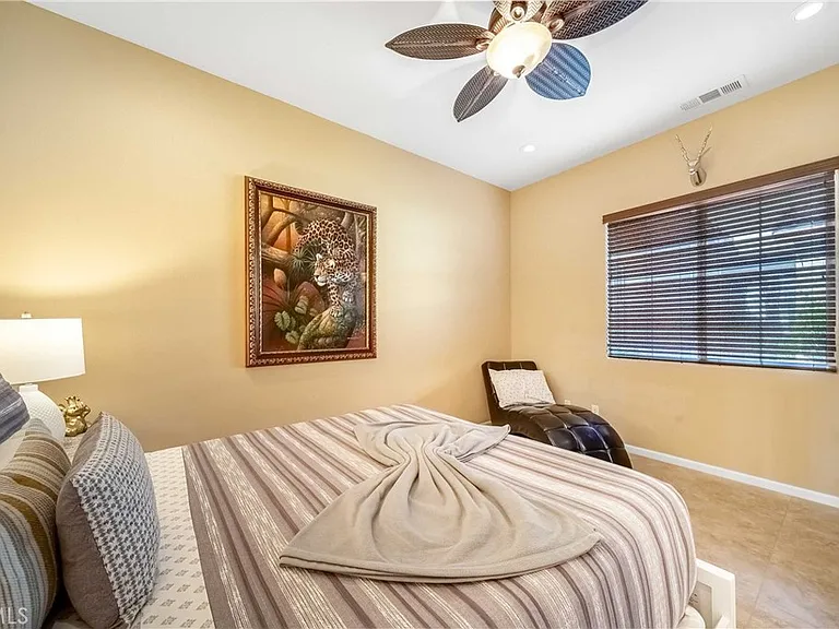 40834 Adriatico Ct — Photo 43