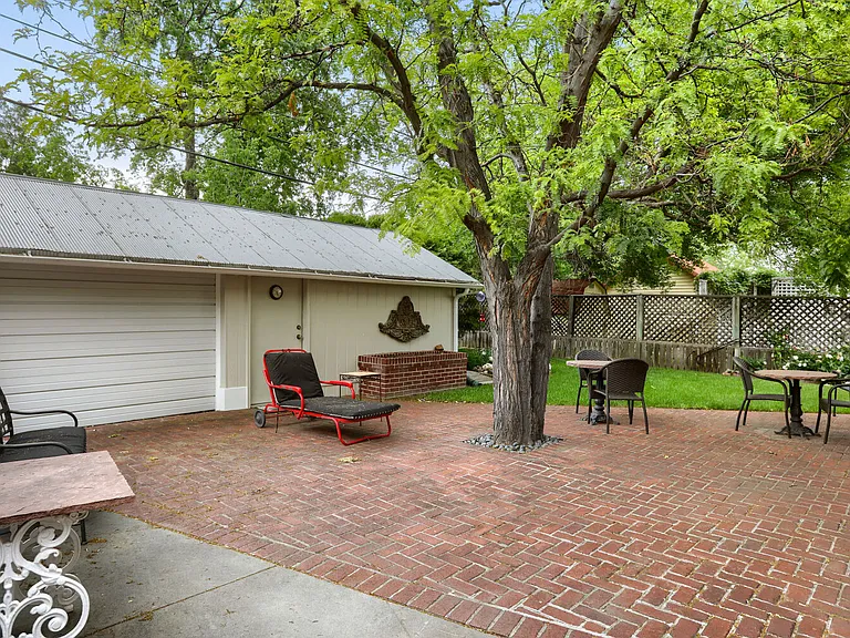1508 Longs Peak Ave #3 — Photo 9
