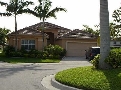 1st image of 1737 Sparrow Ln