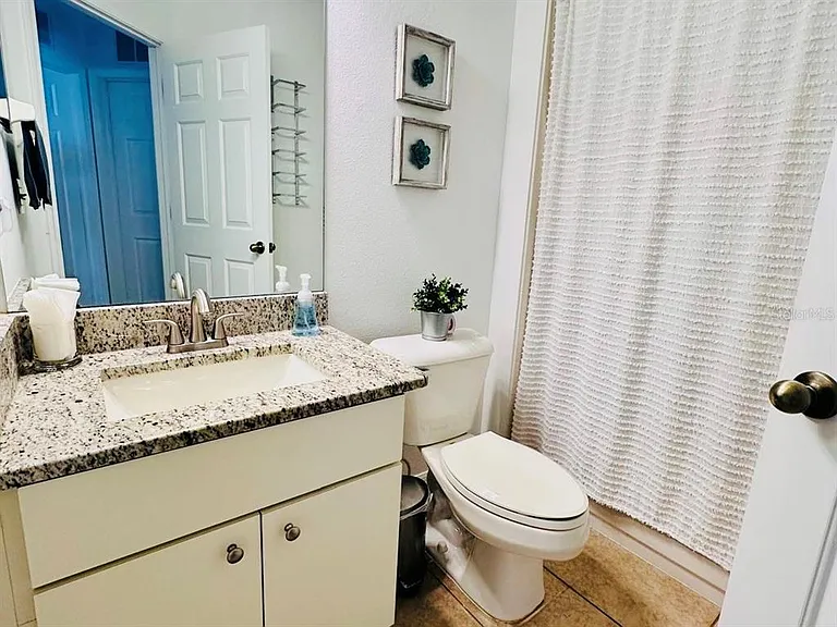 24900 Oakhaven Ct — Photo 38