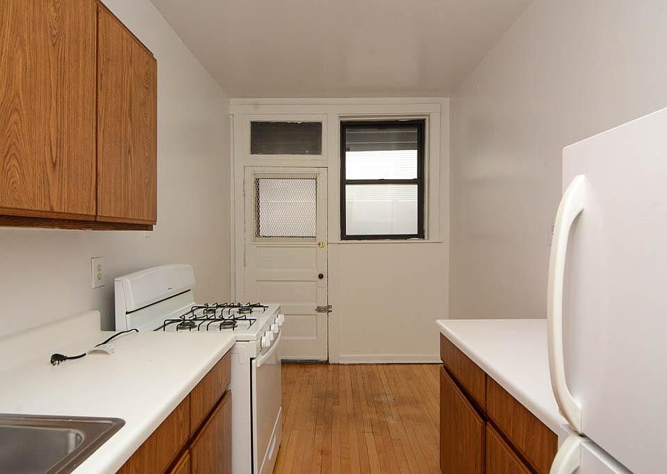 1st image of 817 W Waveland Ave APT 3N