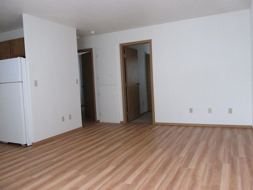 1st image of 198 Shady Ln #1