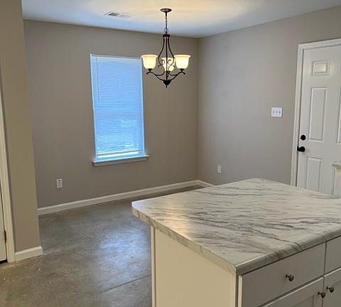 4th image of 5089 Bowdoin Dr