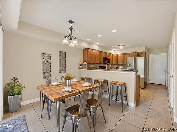 4th image of 4517 Parkwood Cir #A