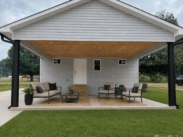 1810 E Greenbriar Rd, Statesville, NC 28625