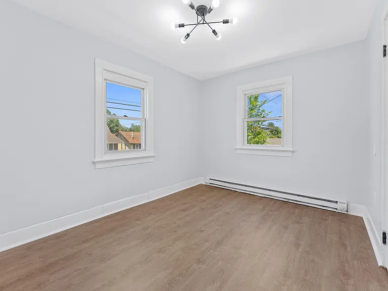7 Elizabeth St #3 — Photo 6