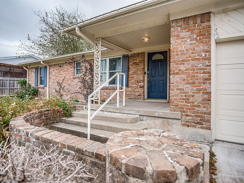 1st image of 2403 Kent Cir