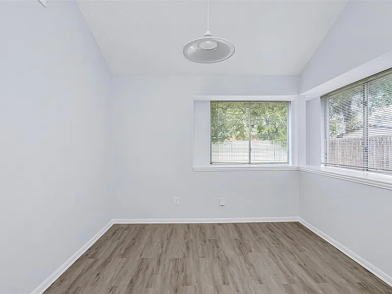 2527 Silver Trumpet Dr — Photo 15