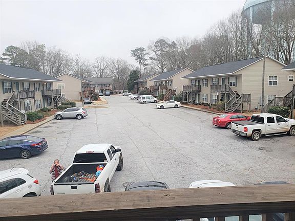 3rd image of 118-124 Hazelwood Ct