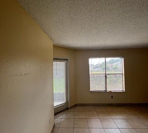 2nd image of 2030 Cascades Blvd Unit 106
