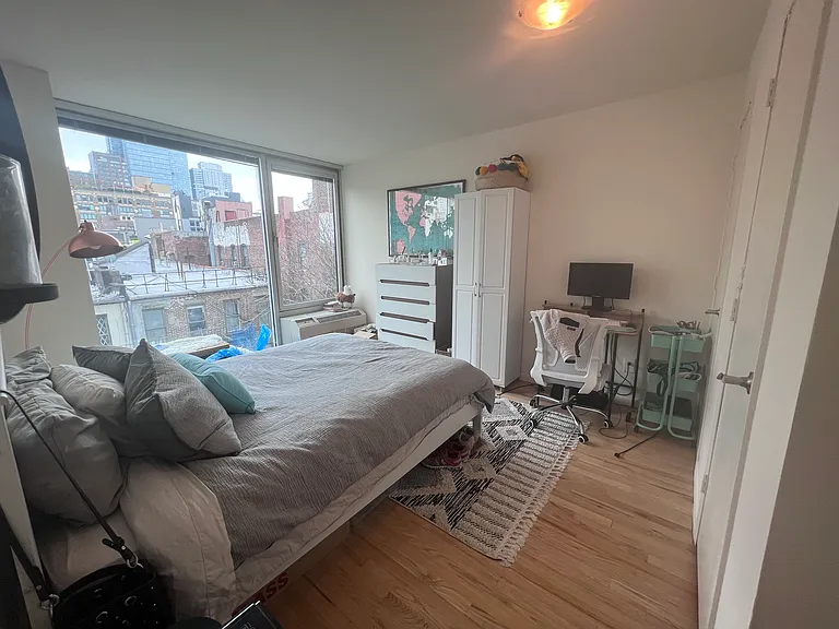 540 W 50th St #6A — Photo 5