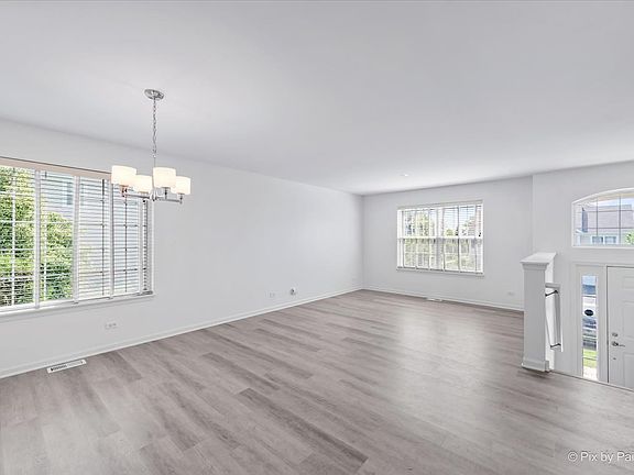 5th image of 587 Richard Brown Blvd